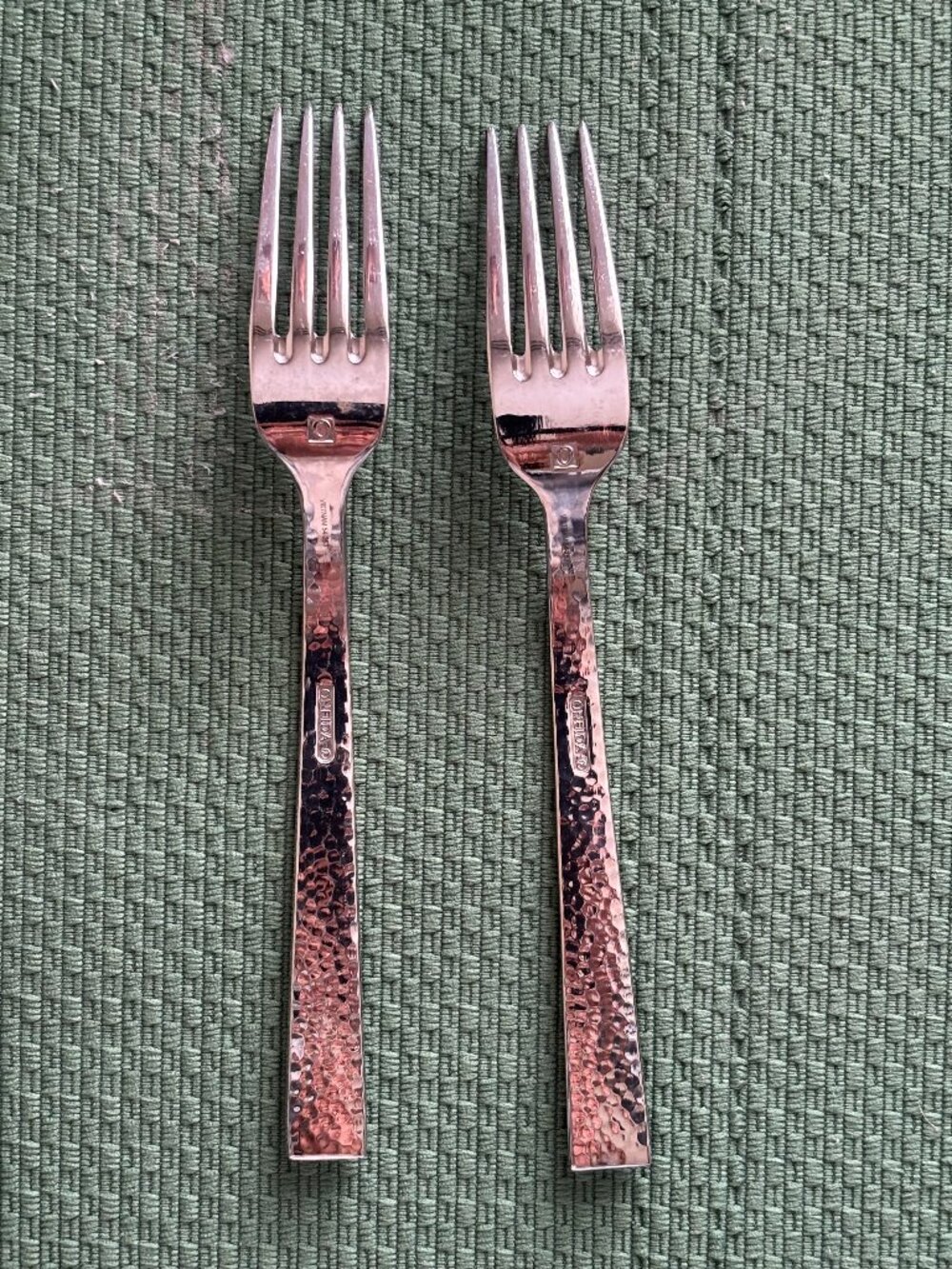 2 Oneida Stainless CABRIA Dinner Forks Stainless Steel Flatware 8"